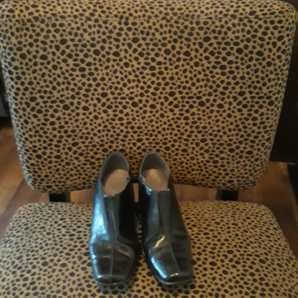 Black Boot Cut Shoes
